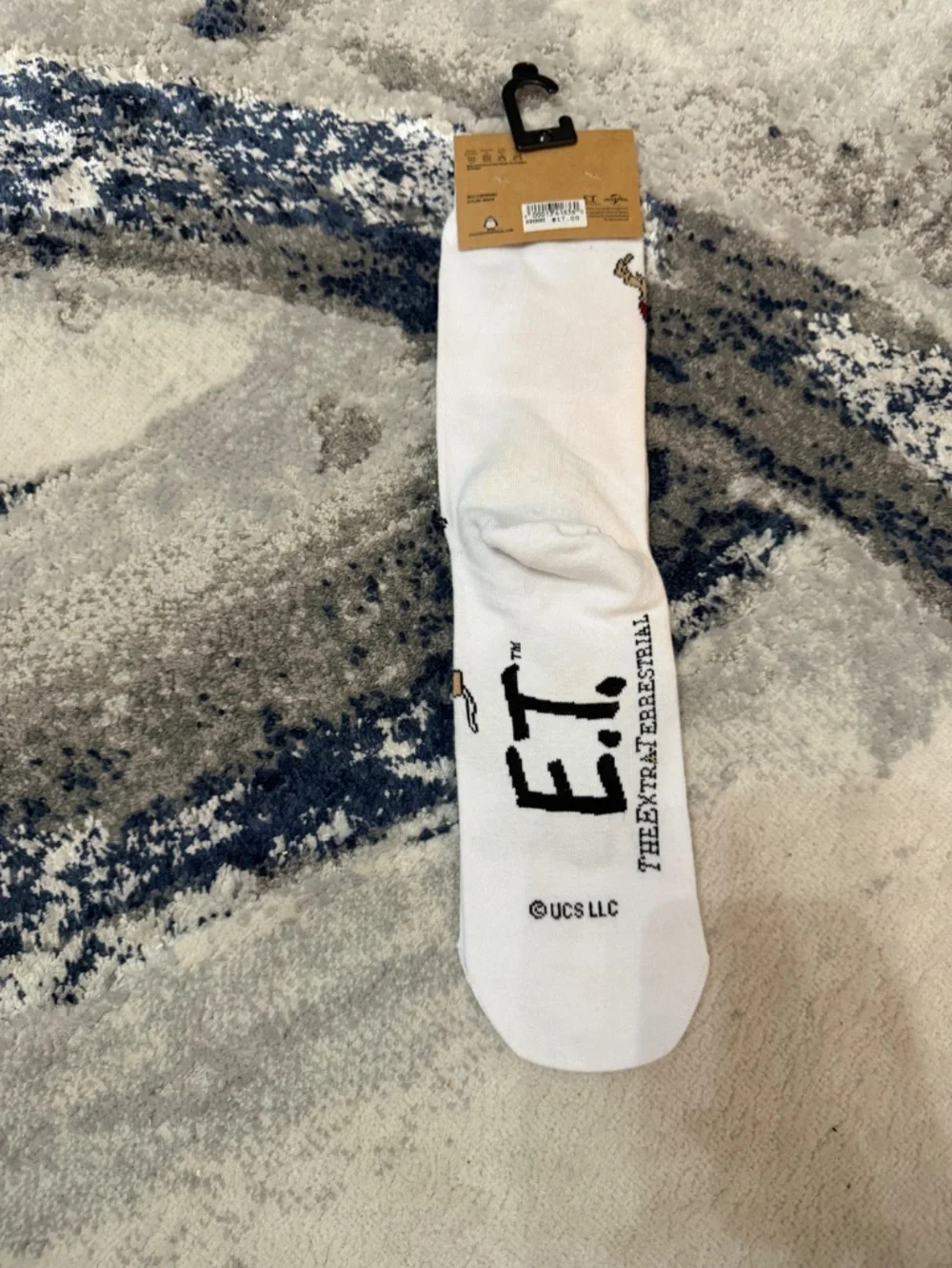 Universal Studios E.T. The Extra-Terrestrial Crew Socks NWT Size 6-13